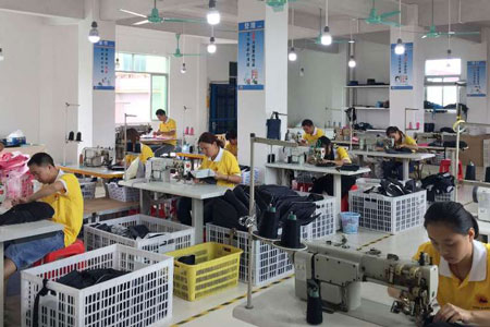 參觀考察要留意箱包工廠的工作環(huán)境